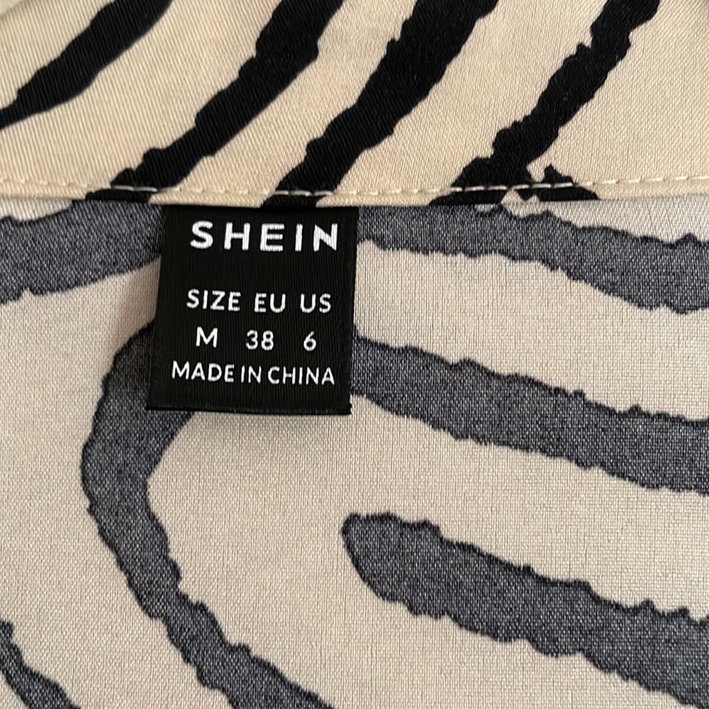 Zebra print button down - Picture 2 of 4